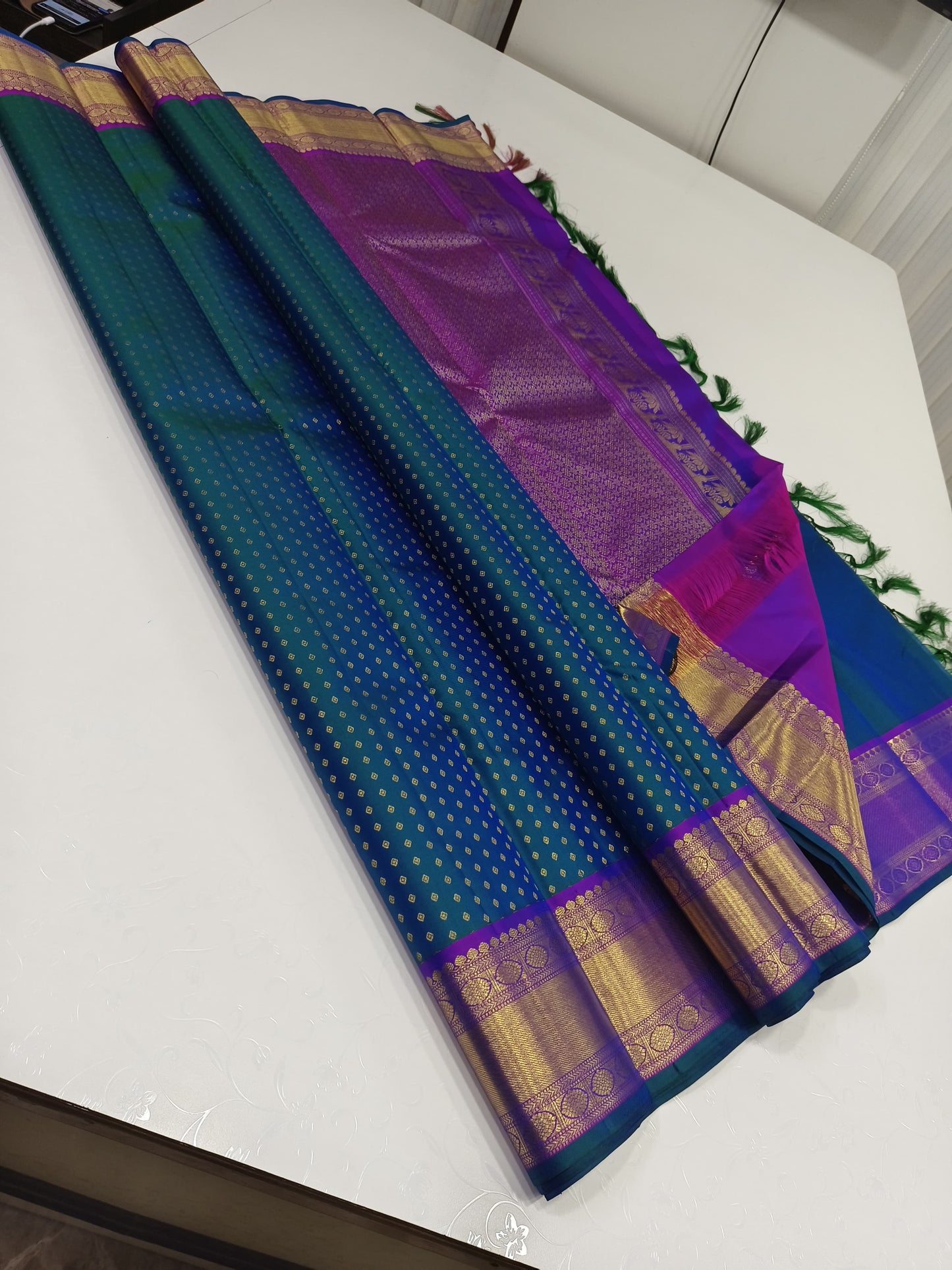 Traditional kanchi Saree with Butta Allover 2g Zari