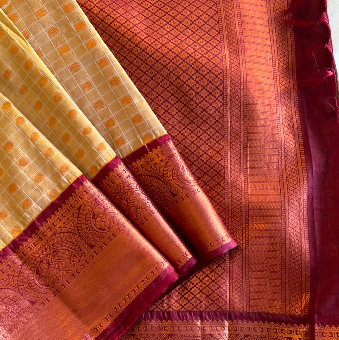 1000 butti saree in Traditional Colors - Beige with Maroon Border