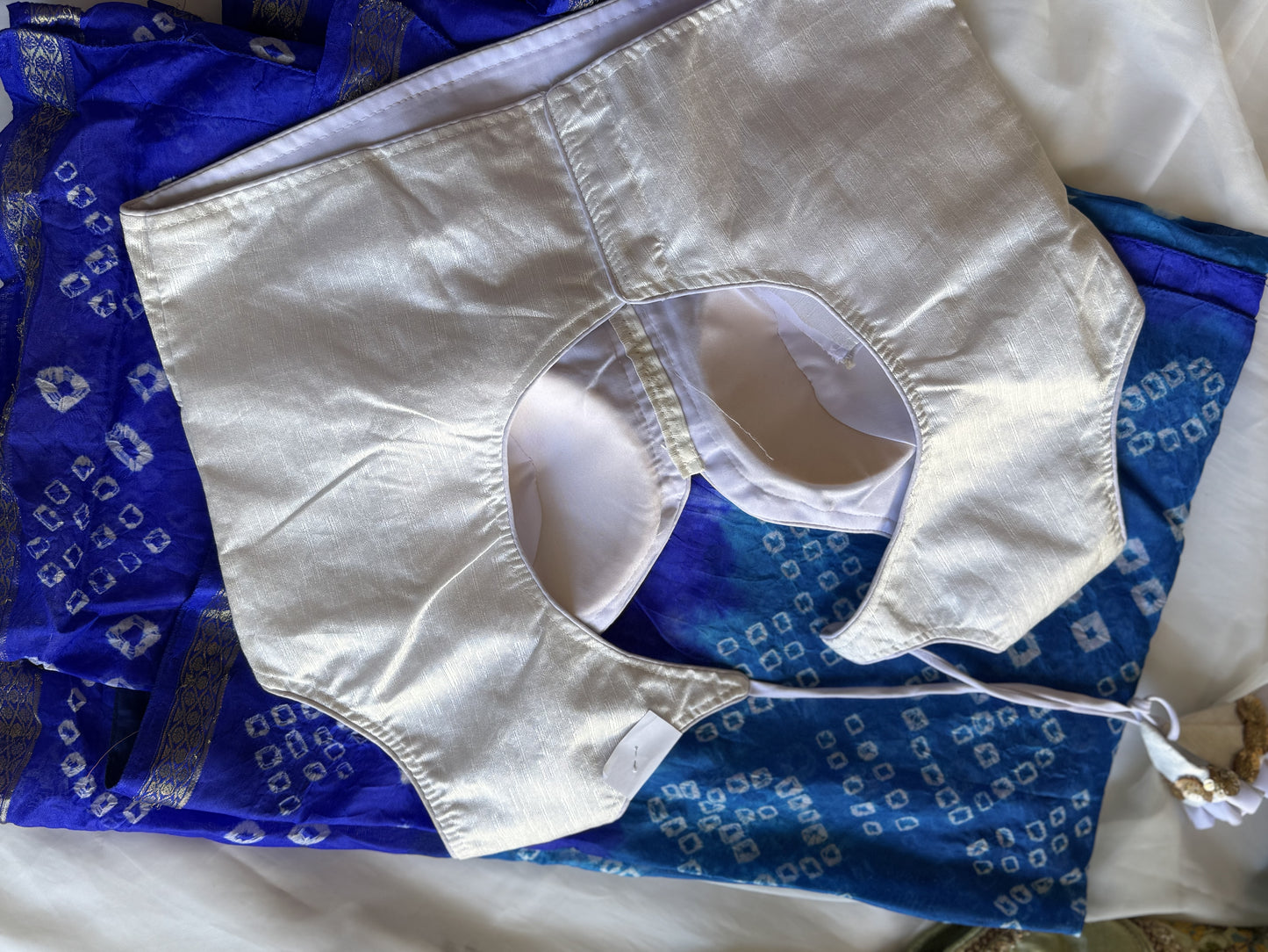 Bandhani Saree in Blue & White