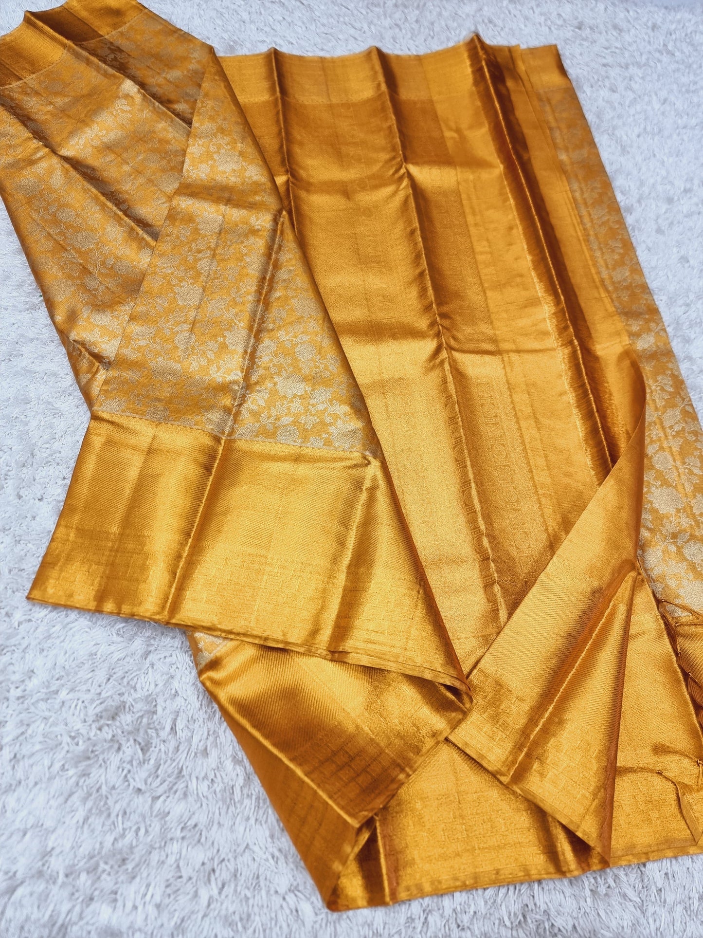 Pure Kanchivaram in Gold Tone