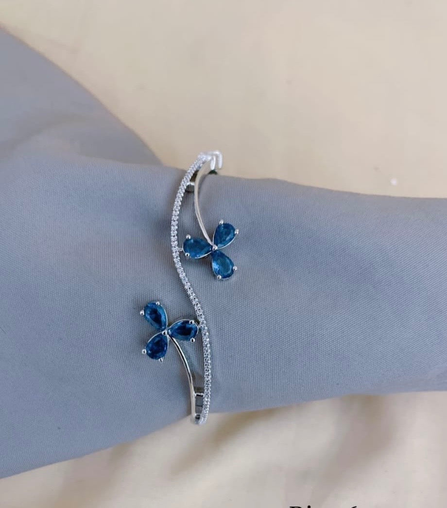 Riaa Cz Tender Flower Bracelet (Blue)